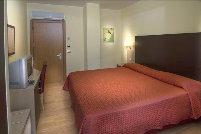 Imagen de la habitación del Hotel Miami, Villa Lempa. Foto 10