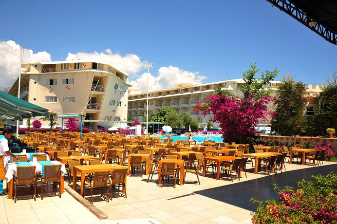 Imagen de los exteriores del Hotel Miarosa Kemer Beach, Kiris. Foto 7