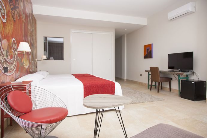 Imagen de la habitación del Hotel Miba. Foto 10