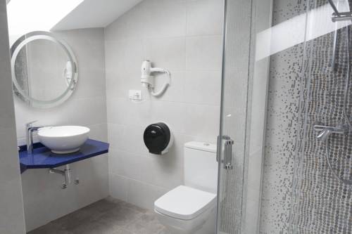 Imagen de la habitación del Hotel Mica. Foto 3