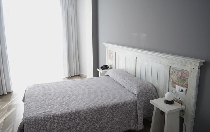 Imagen de la habitación del Hotel Mica, Palas de Rei. Foto 2