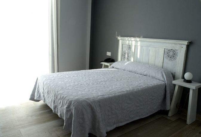 Imagen de la habitación del Hotel Mica, Palas de Rei. Foto 6