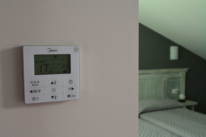 Imagen de la habitación del Hotel Mica, Palas de Rei. Foto 7