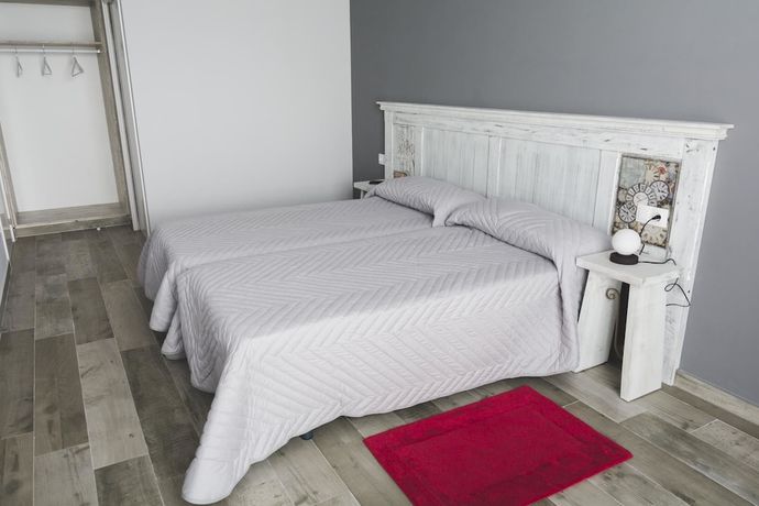 Imagen de la habitación del Hotel Mica, Palas de Rei. Foto 9