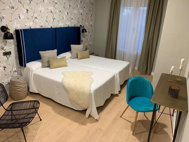 Imagen de la habitación del Hotel Micampus Burgos Centro. Foto 4