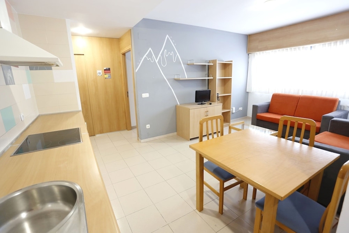 Imagen de la habitación del Hotel Micampus Lugo. Foto 7