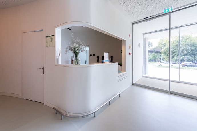 Imagen de los interiores del Hotel Micampus Porto Tower. Foto 18