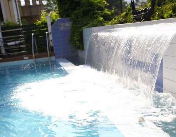 Imagen de la piscina del Hotel Michaelia. Foto 18