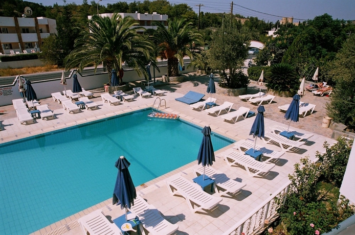 Imagen de la piscina del Hotel Michaelo Studios. Foto 14