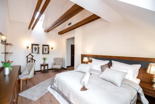 Imagen de la habitación del Hotel Michael\'s Palace. Foto 6