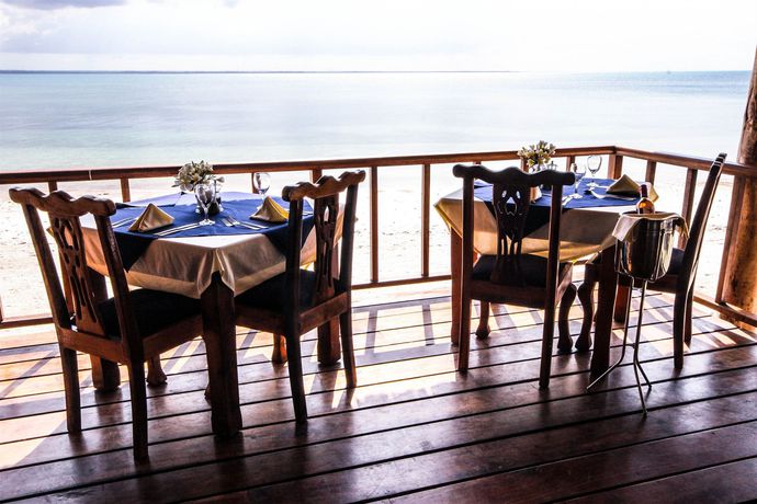 Imagen de la habitación del Hotel Michamvi Sunset Bay. Foto 10