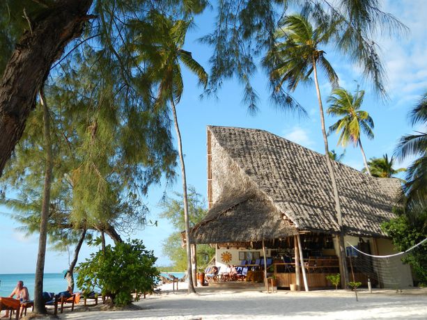 Imagen de los exteriores del Hotel Michamvi Sunset Bay. Foto 13