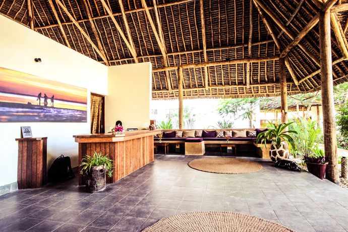 Imagen del bar/restaurante del Hotel Michamvi Sunset Bay. Foto 5