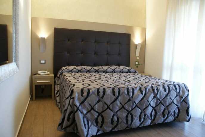 Imagen de la habitación del Hotel Michela, Massa. Foto 14
