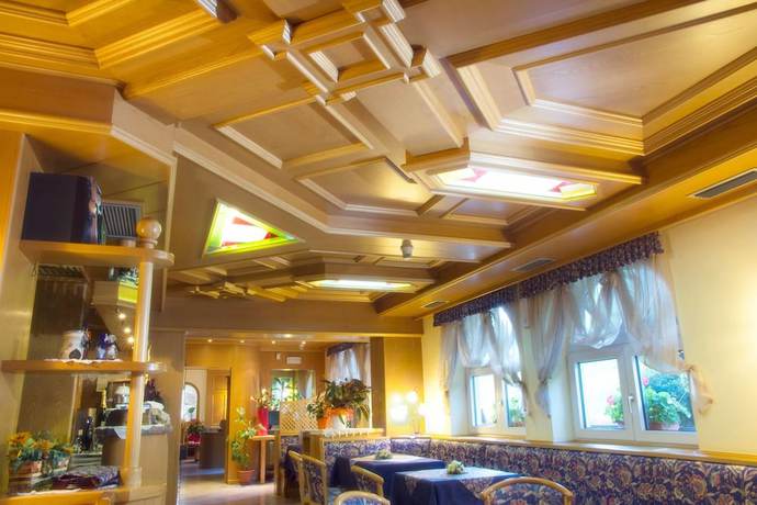 Imagen de los interiores del Hotel Michela, Pondasio. Foto 15