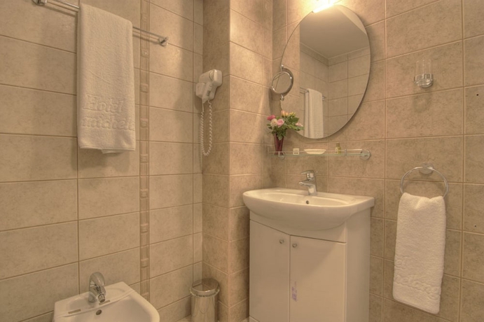 Imagen de la habitación del Hotel Michelangelo, Bucarest. Foto 14