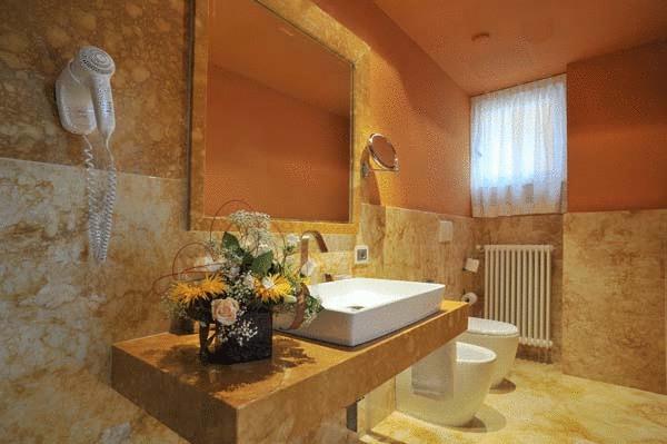 Imagen general del Hotel Michelangelo, Carrara. Foto 4