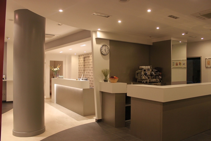 Imagen del bar/restaurante del Hotel Michelangelo, Forli. Foto 2