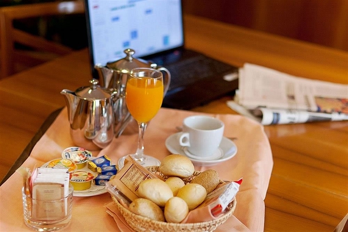 Imagen del bar/restaurante del Hotel Michelangelo, Milán. Foto 5