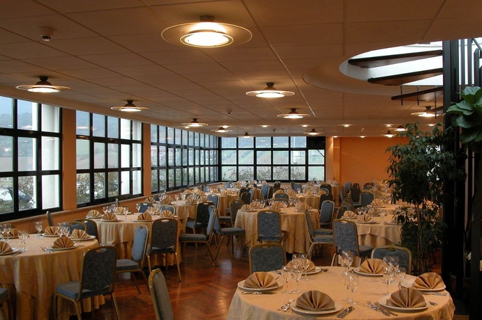 Imagen del bar/restaurante del Hotel Michelangelo Palace. Foto 3