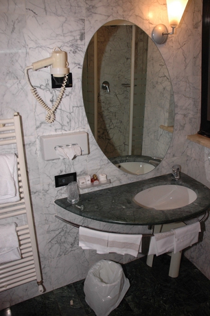 Imagen de la habitación del Hotel Michelangelo Palace. Foto 8