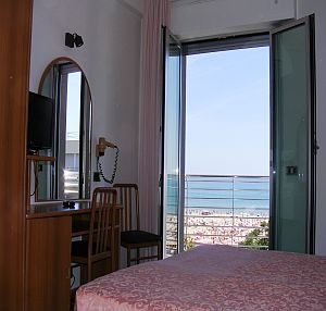 Imagen general del Hotel Michelangelo, Rimini. Foto 4