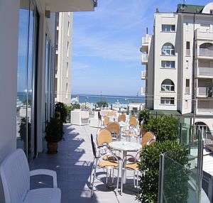 Imagen general del Hotel Michelangelo, Rimini. Foto 5