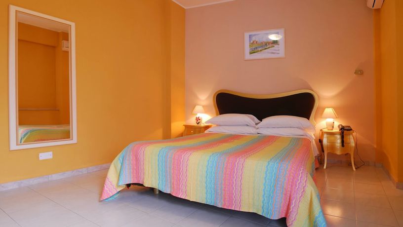 Imagen de la habitación del Hotel Michelangelo, Teramo. Foto 6