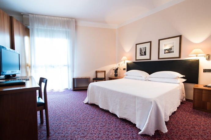 Imagen de la habitación del Hotel Michelangelo and Spa. Foto 9