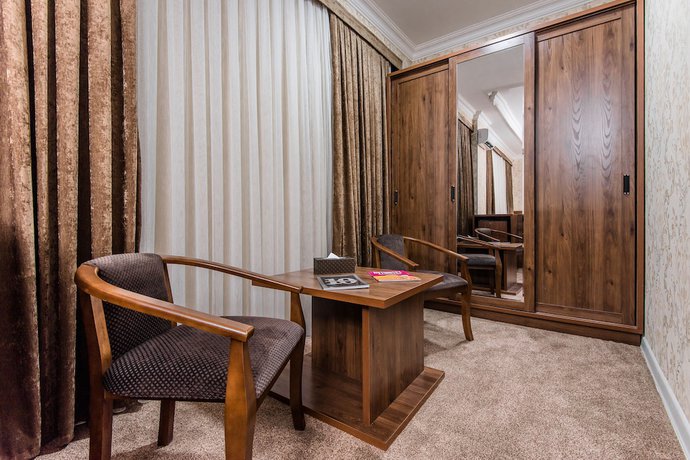 Imagen de la habitación del Hotel Michelin. Foto 9