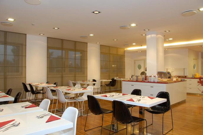 Imagen del bar/restaurante del Hotel Michelino Bologna Fiera. Foto 2