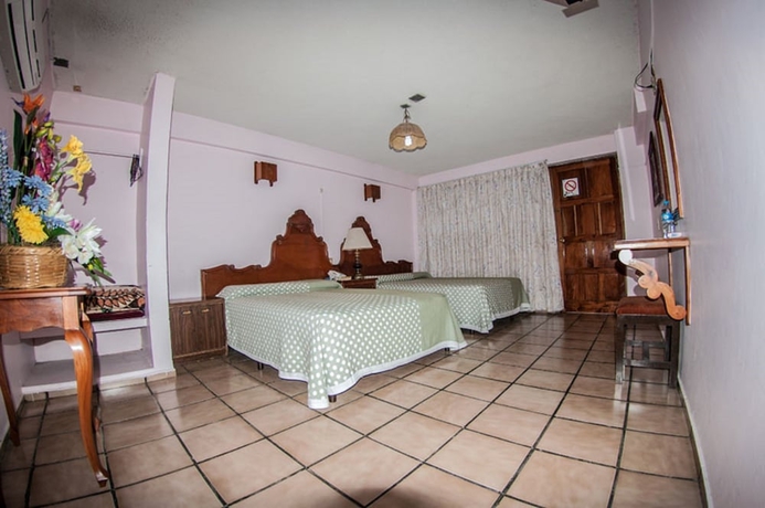Imagen de la habitación del Hotel Michelle. Foto 8