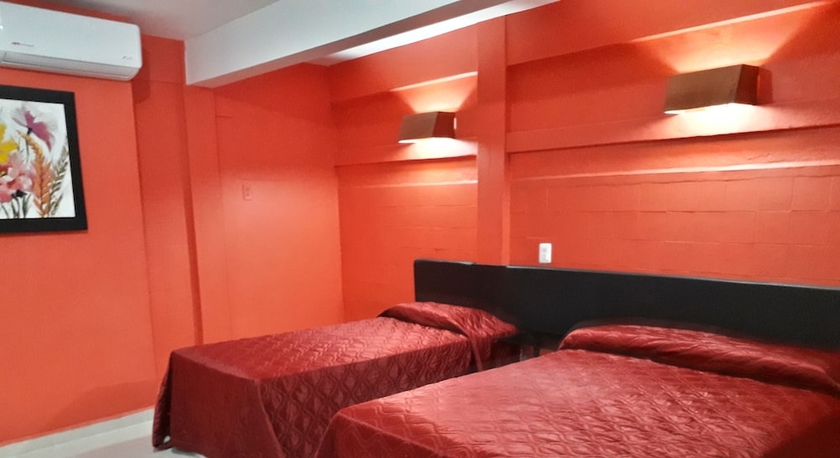 Imagen de la habitación del Hotel Michelle. Foto 16