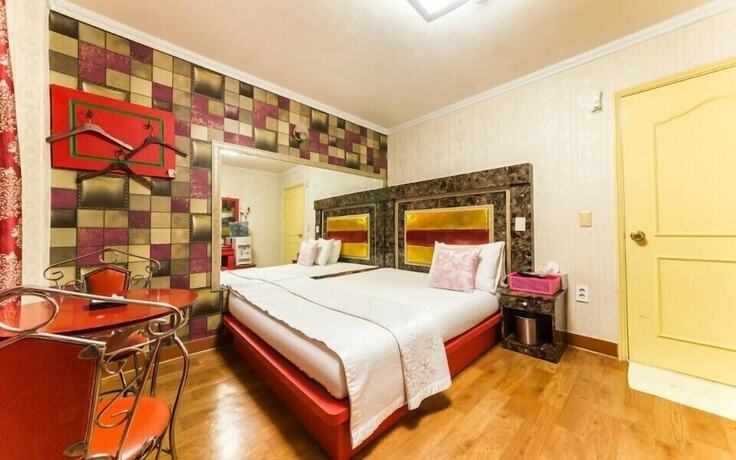 Imagen de la habitación del Hotel Michigan Motel. Foto 17