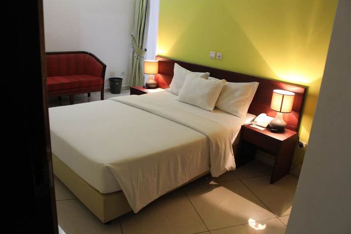 Imagen de la habitación del Hotel Micotel. Foto 17