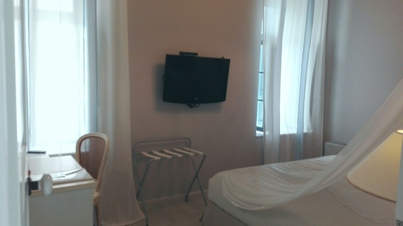 Imagen de la habitación del Hotel Micra Anglia Boutique and Spa. Foto 3