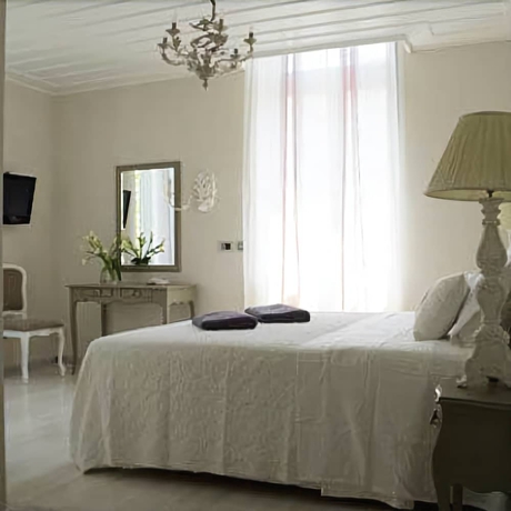 Imagen de la habitación del Hotel Micra Anglia Boutique and Spa. Foto 14