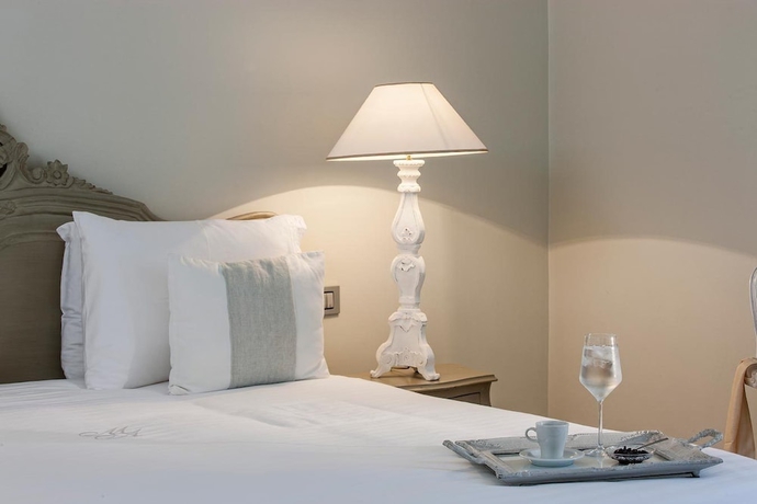 Imagen de la habitación del Hotel Micra Anglia Boutique and Spa. Foto 16