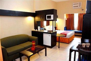 Imagen de la habitación del Hotel Microtel By Wyndham Davao. Foto 7
