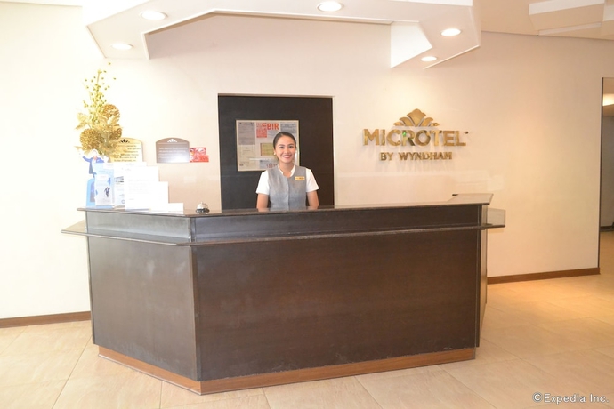 Imagen de los interiores del Hotel Microtel By Wyndham General Santos. Foto 16
