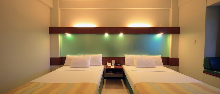 Imagen de la habitación del Hotel Microtel By Wyndham Tarlac. Foto 15