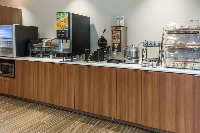 Imagen del bar/restaurante del Hotel Microtel Inn And Suites By Wyndham Altoona. Foto 4