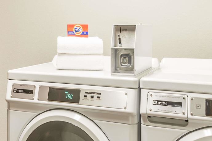 Imagen de los interiores del Hotel Microtel Inn And Suites By Wyndham Altoona. Foto 14