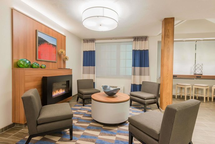 Imagen de los interiores del Hotel Microtel Inn And Suites By Wyndham Altoona. Foto 15