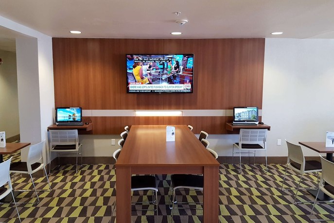 Imagen de los interiores del Hotel Microtel Inn And Suites By Wyndham Bellevue/omaha. Foto 18