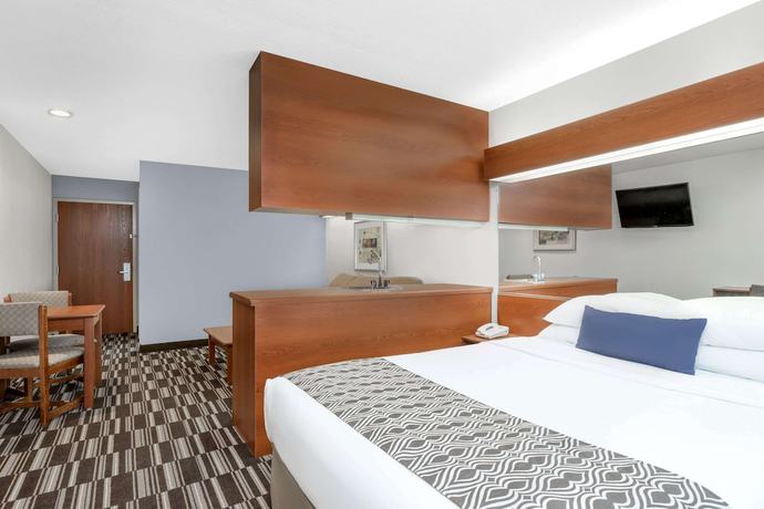 Imagen de la habitación del Hotel Microtel Inn And Suites By Wyndham Bremen. Foto 4