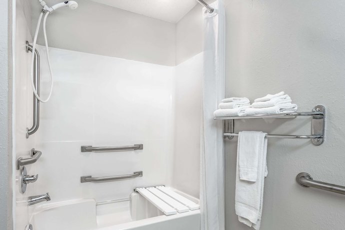 Imagen de la habitación del Hotel Microtel Inn And Suites By Wyndham Bremen. Foto 9