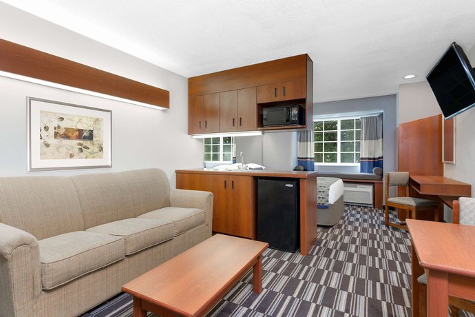 Imagen de la habitación del Hotel Microtel Inn And Suites By Wyndham Bremen. Foto 10