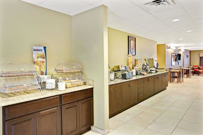 Imagen del bar/restaurante del Hotel Microtel Inn And Suites By Wyndham Bryson City. Foto 4