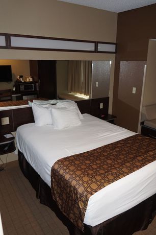 Imagen de la habitación del Hotel Microtel Inn And Suites By Wyndham Cambridge. Foto 3